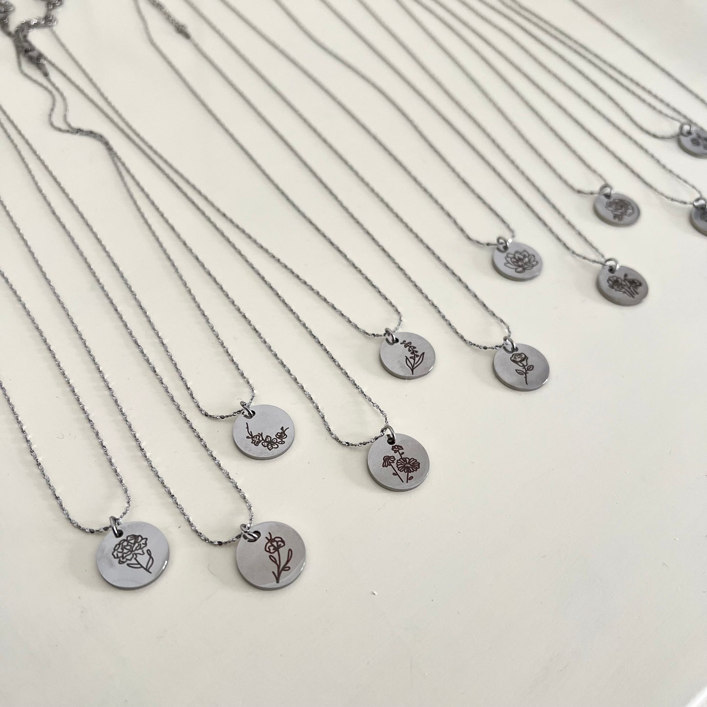 Birth flower necklace - Silver