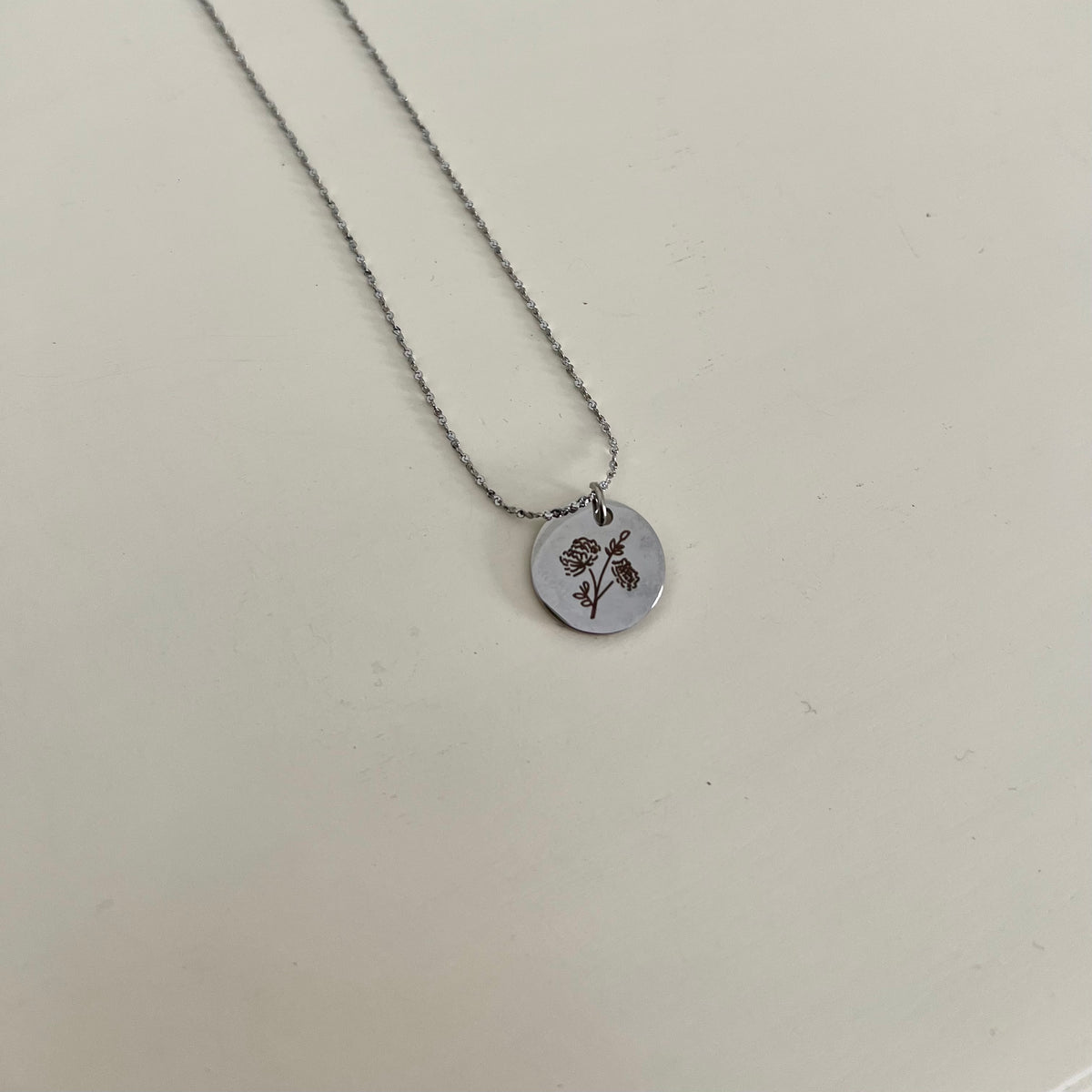Birth flower necklace - Silver