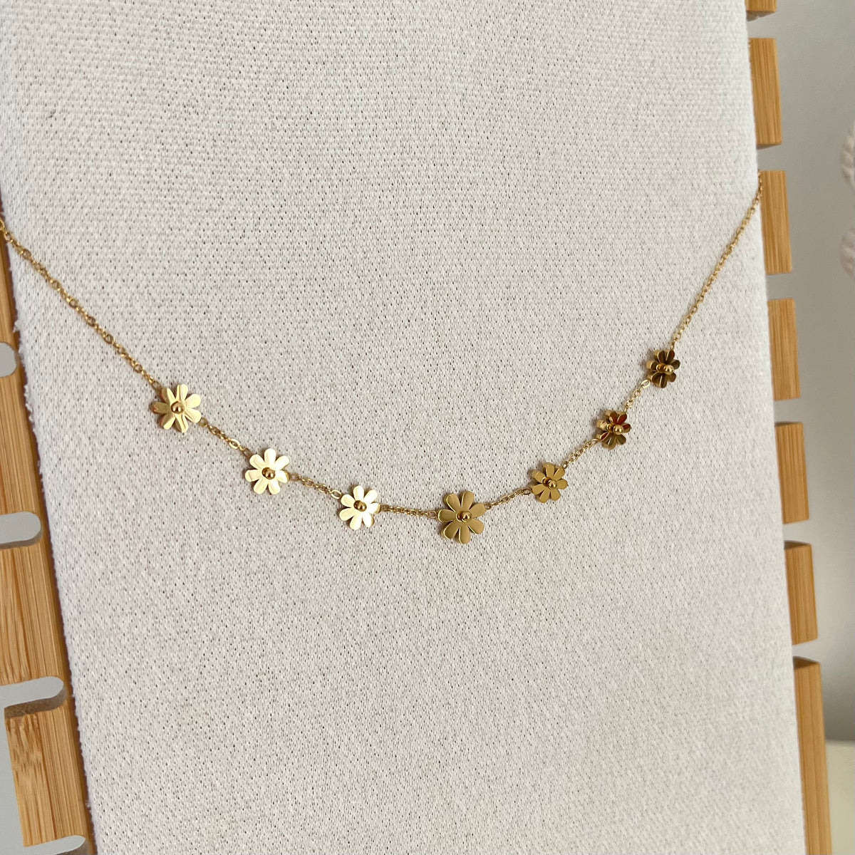 18KT Gold Plated Flower Power Necklace