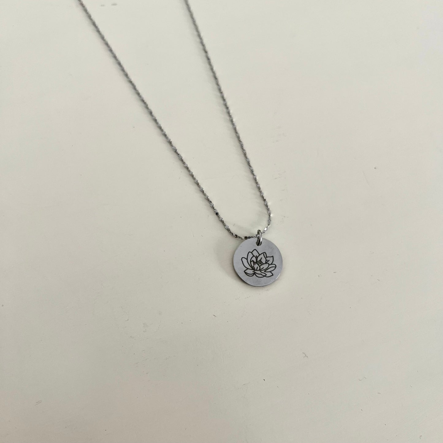 Birth flower necklace - Silver