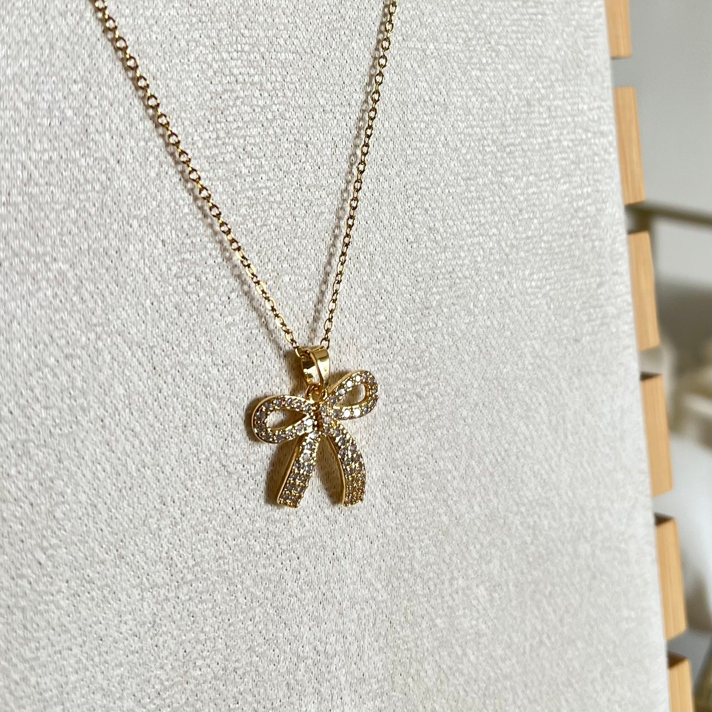 18KT Gold Plated Sparkly Bow Necklace