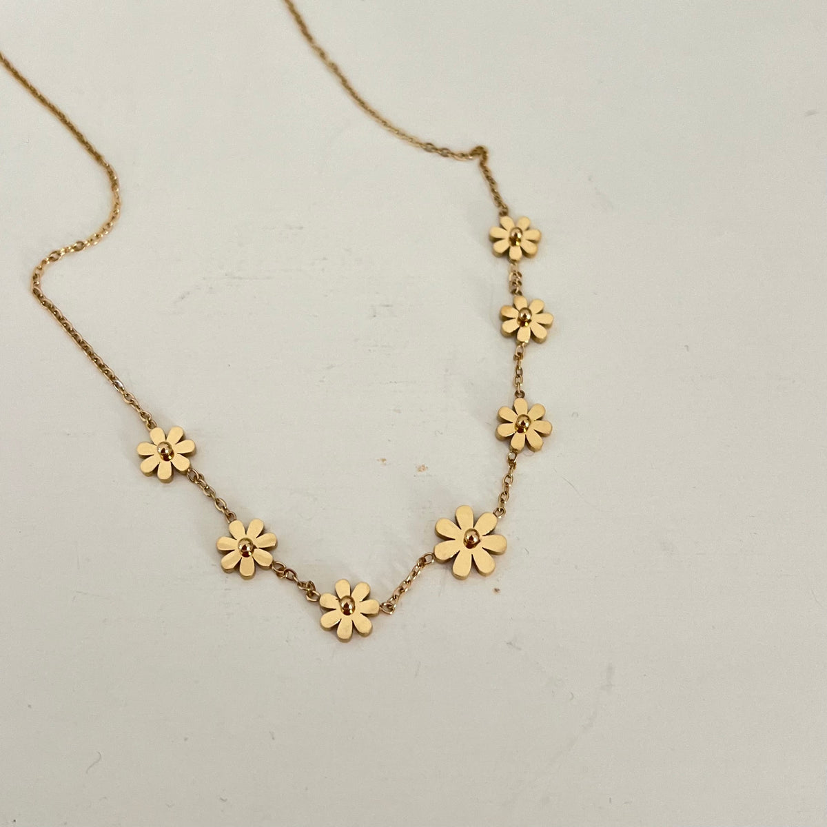 18KT Gold Plated Flower Power Necklace