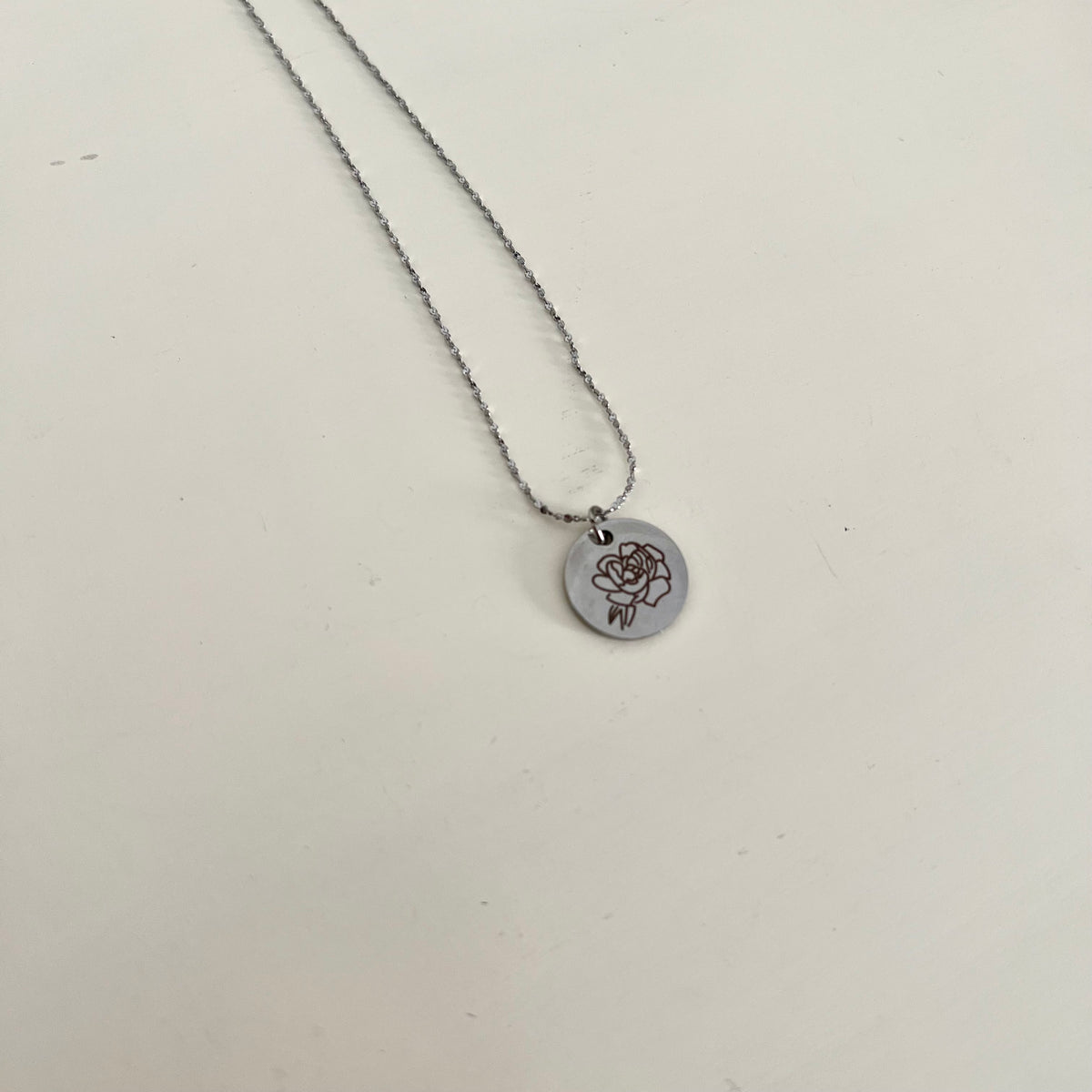 Birth flower necklace - Silver