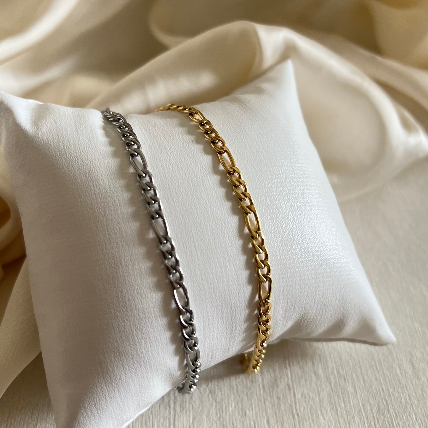 Couple bracelet set - linked chain