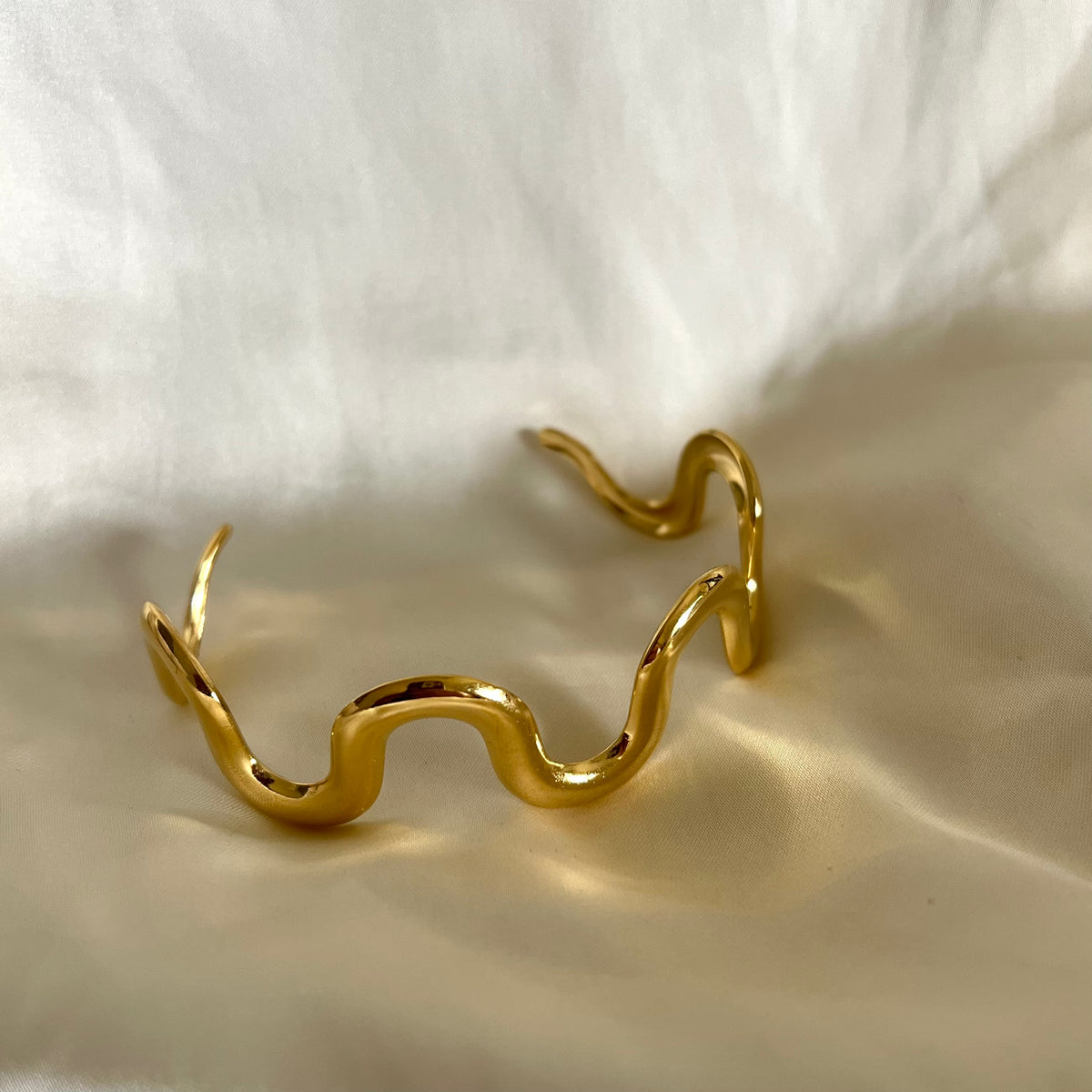 18KT Gold Plated Wavy Cuff Bangle Bracelet
