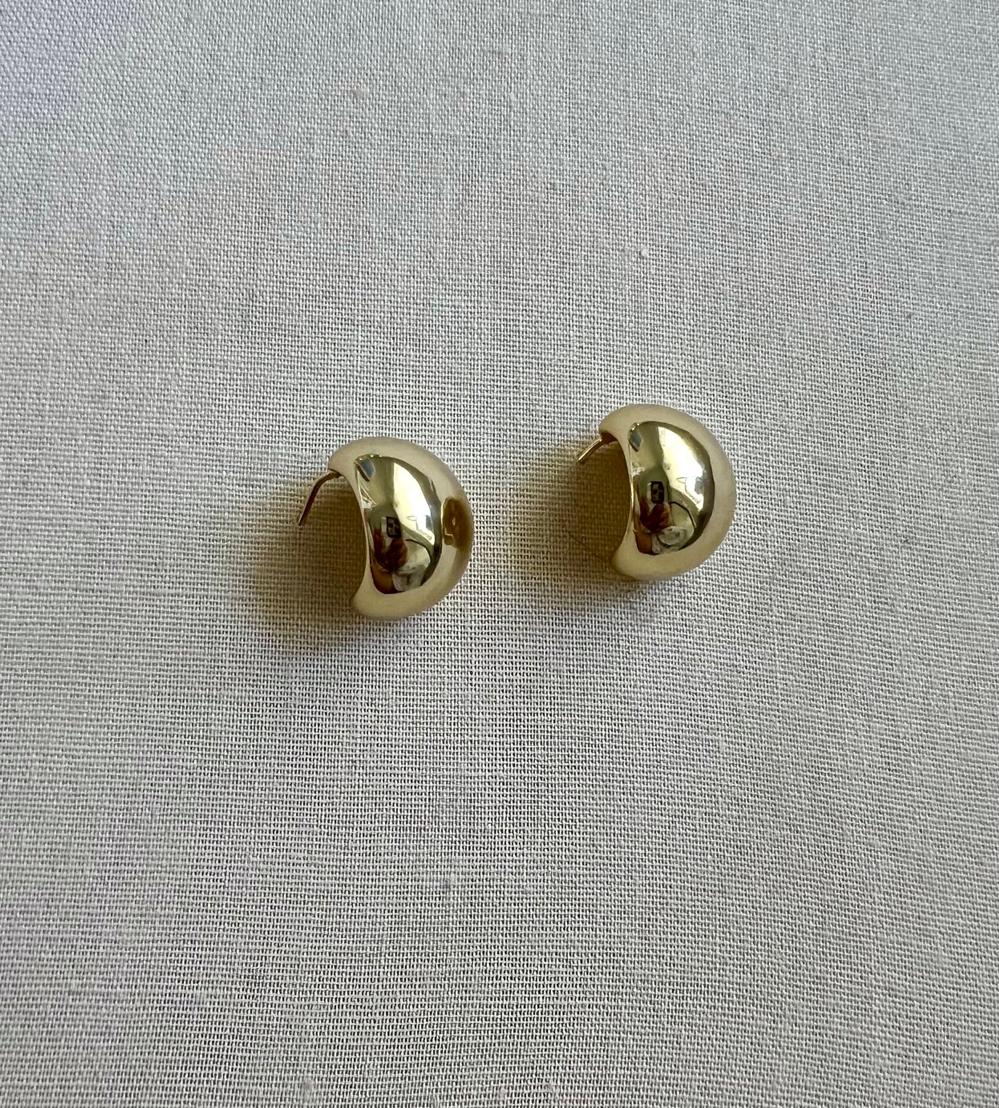 18KT Gold Plated Pree Semi-Hoop Earrings