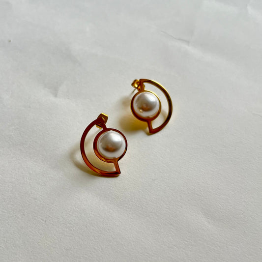 18KT Gold Plated Pearly Girly Earrings