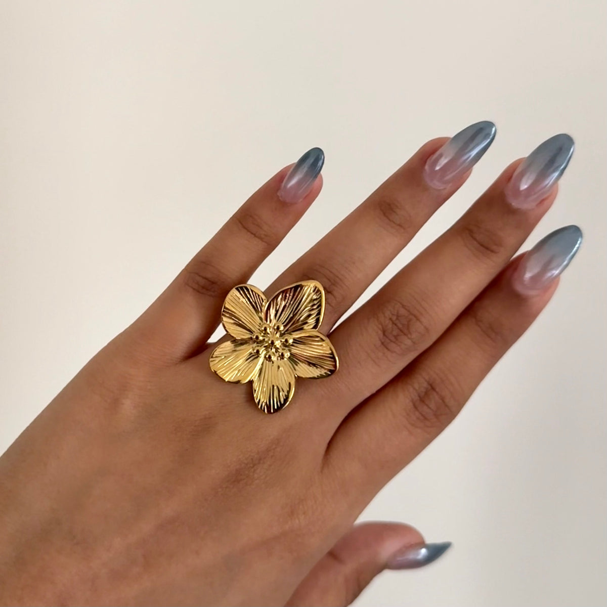 18KT Gold Plated Vidzy flower ring