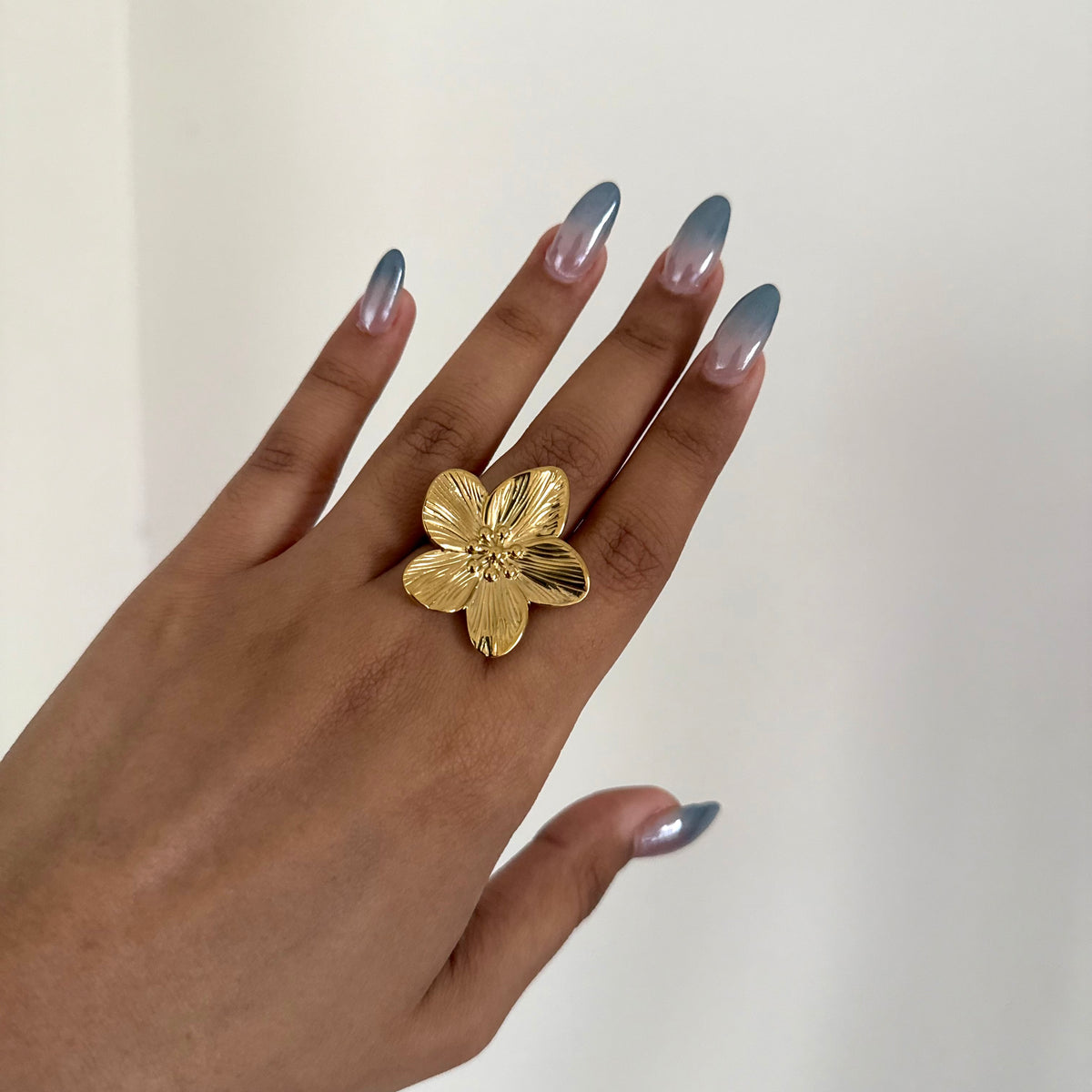 18KT Gold Plated Vidzy flower ring