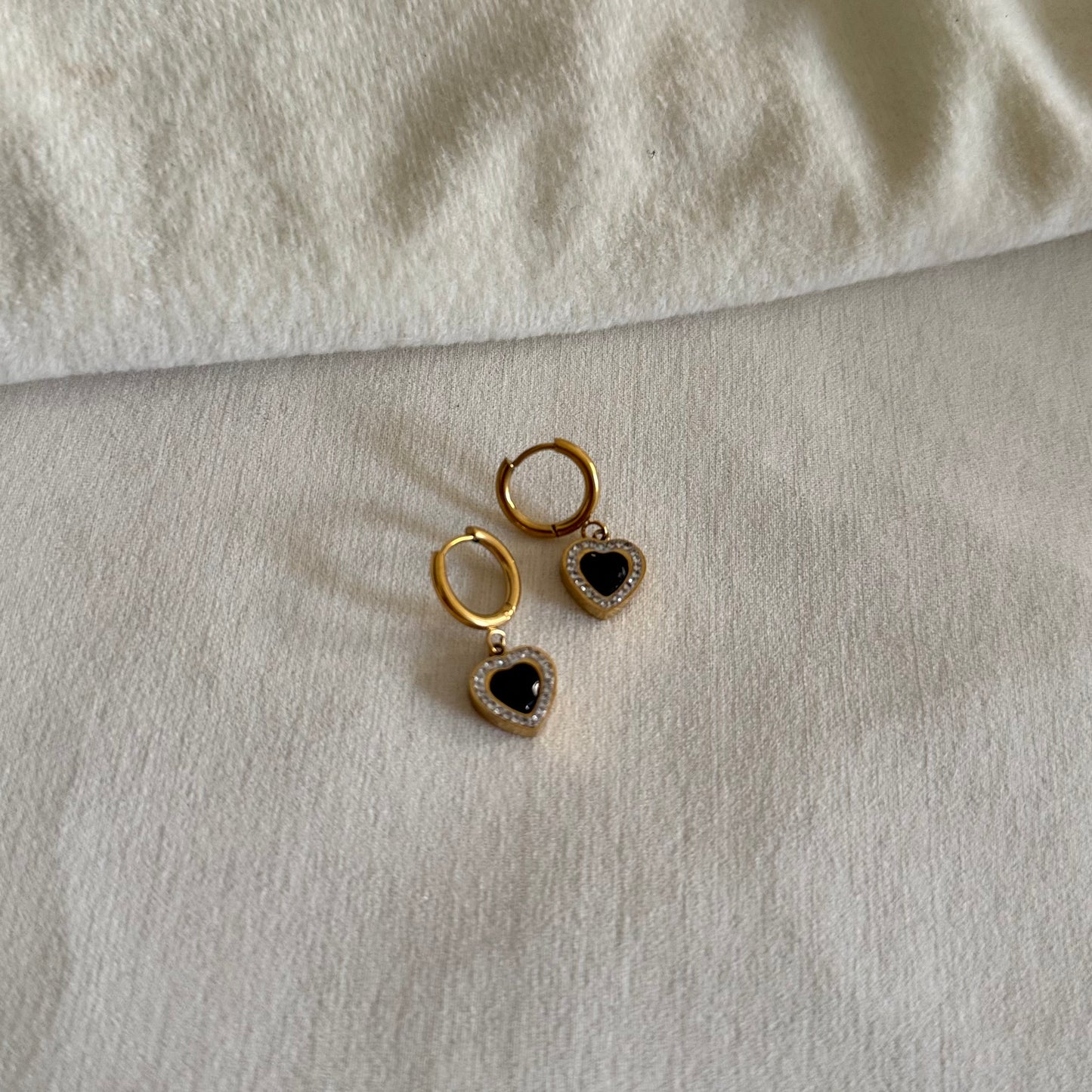 18KT Gold Plated Kaashvi Heart Earrings