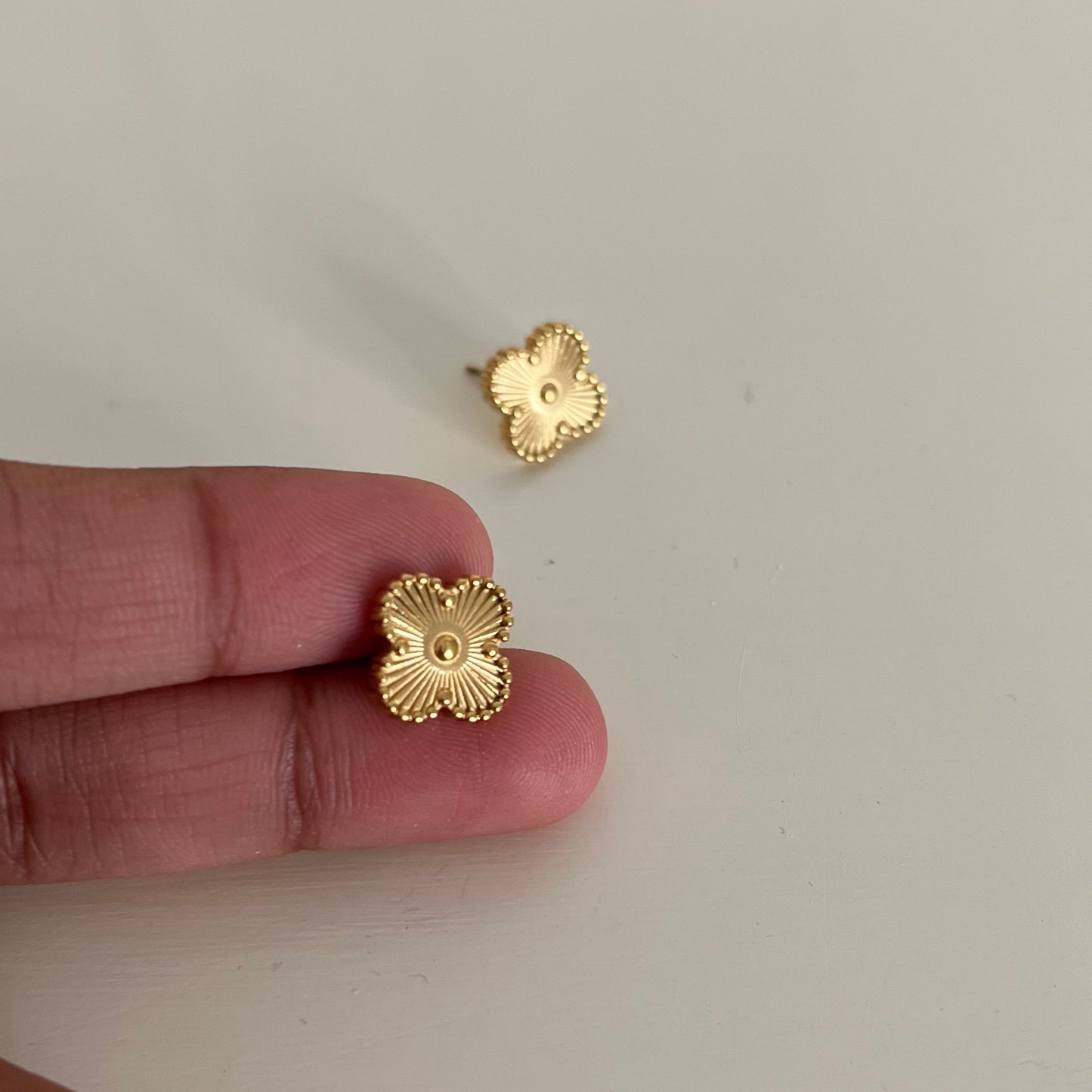 18KT Gold Plated Jaggy Clover Earrings